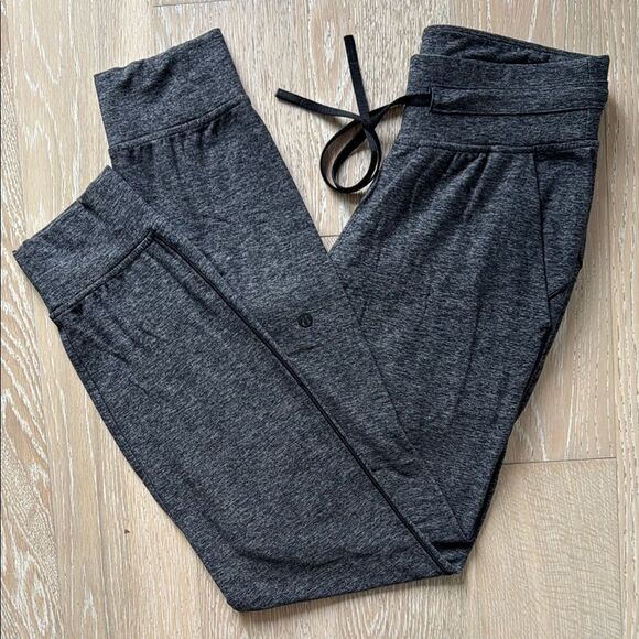 lululemon Ready to Rulu Jogger 7/8 Heathered Grey Sz4 - Picture 1 of 12